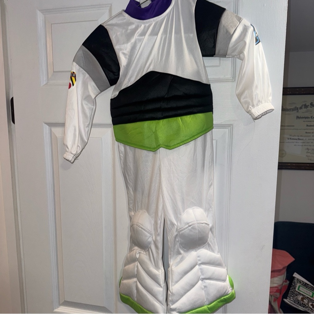 Disney toystory Buzz lightyear White and Green Space Ranger Costume size 3